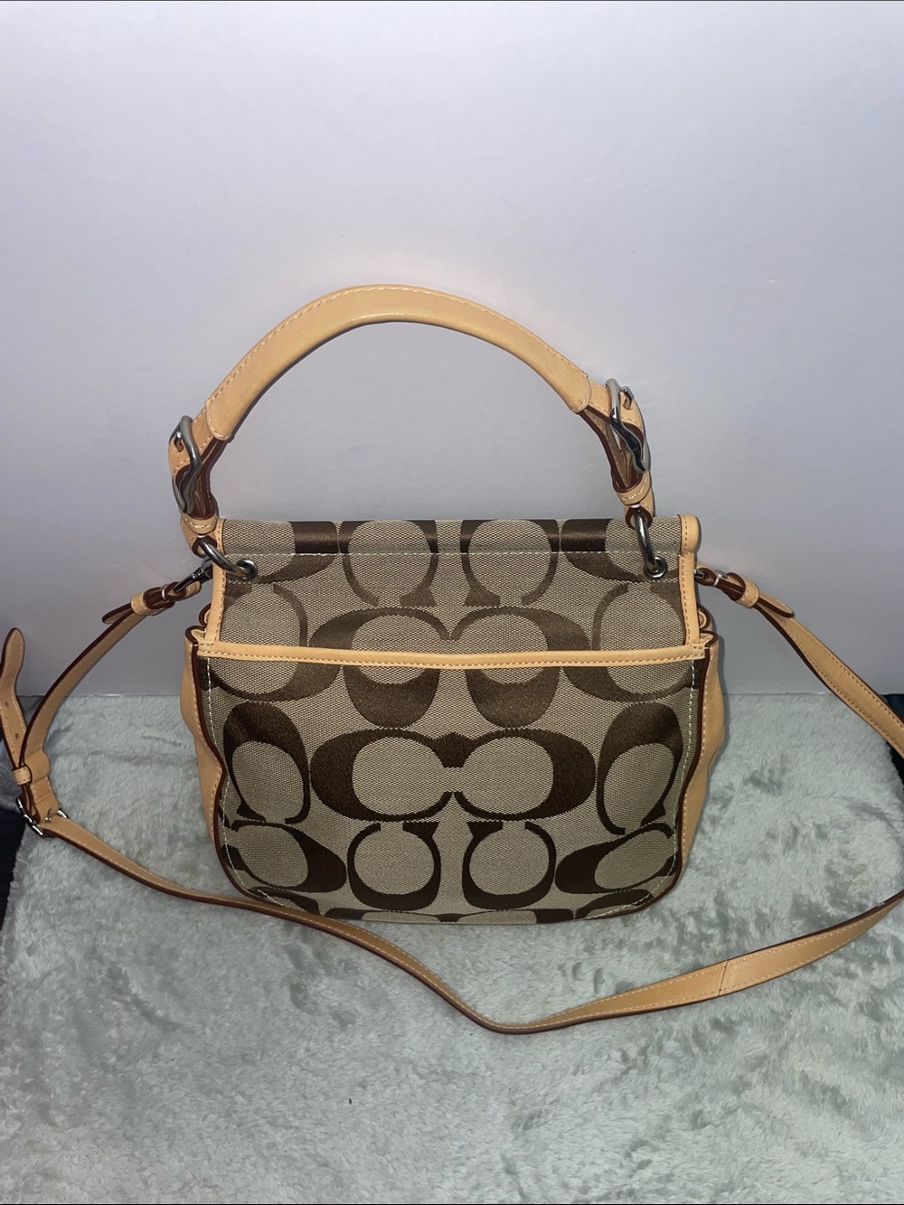 Coach ‘Willis’ 70th Anniversary Crossbody - Picture 4 of 16